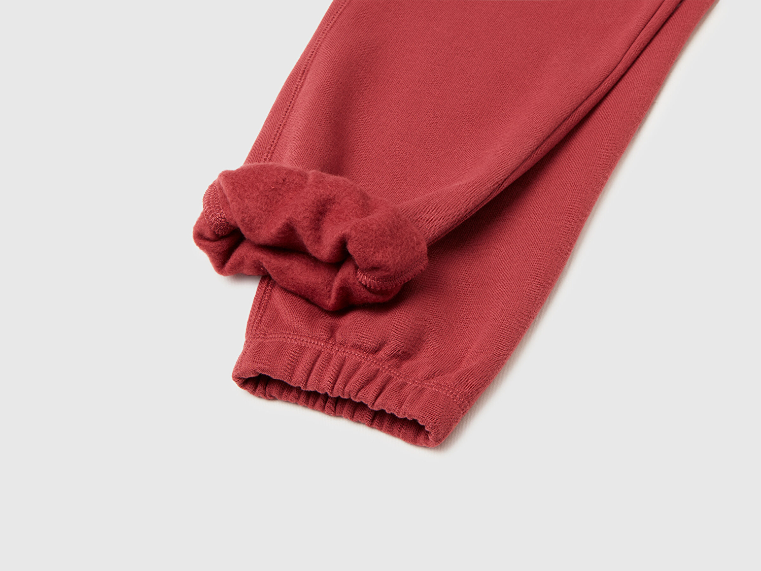 Benetton Erkek Çocuk Bordo Sağ Arka Cebi Logolu Beli Lastikli Büzgü İpli Eşofman Altı