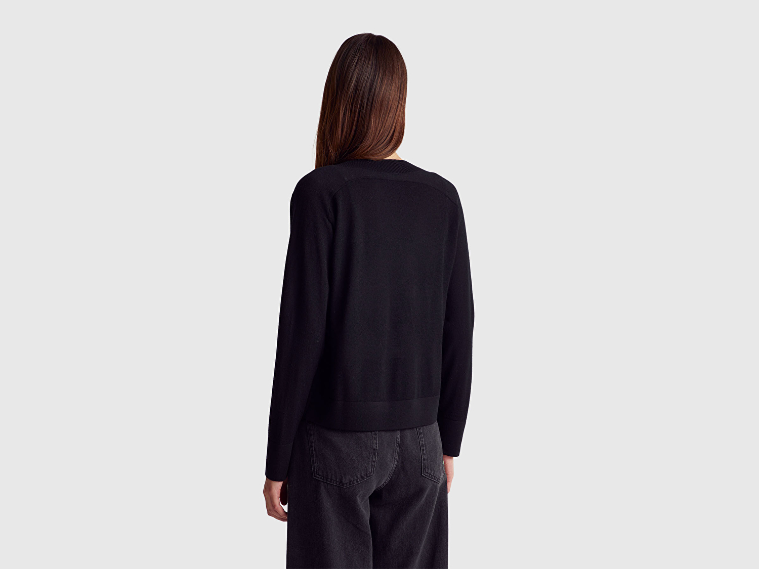 Benetton Kadın Sİyah %100 Yün Önü Cep Detaylı Düğmeli V Yaka Hırka