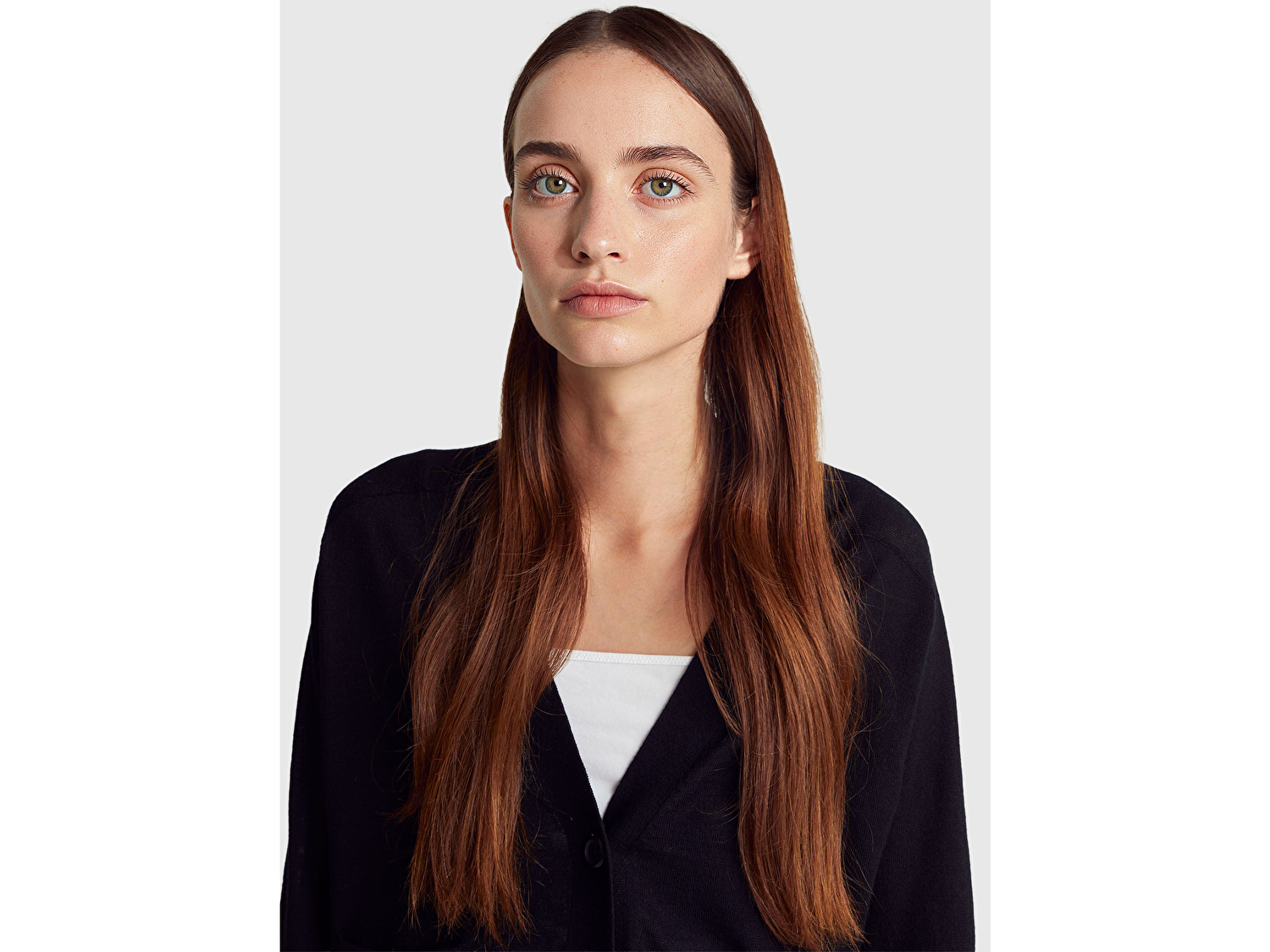 Benetton Kadın Sİyah %100 Yün Önü Cep Detaylı Düğmeli V Yaka Hırka