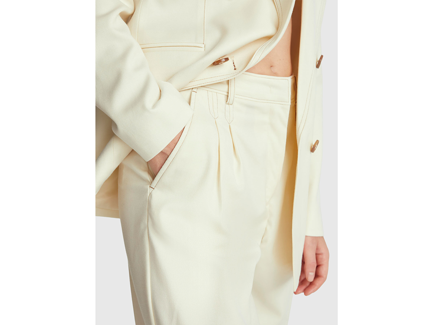 Benetton Kadın Ekru Viskoz ve Yün Karışımlı Gizli Düğmeli Geniş Paça Pantolon