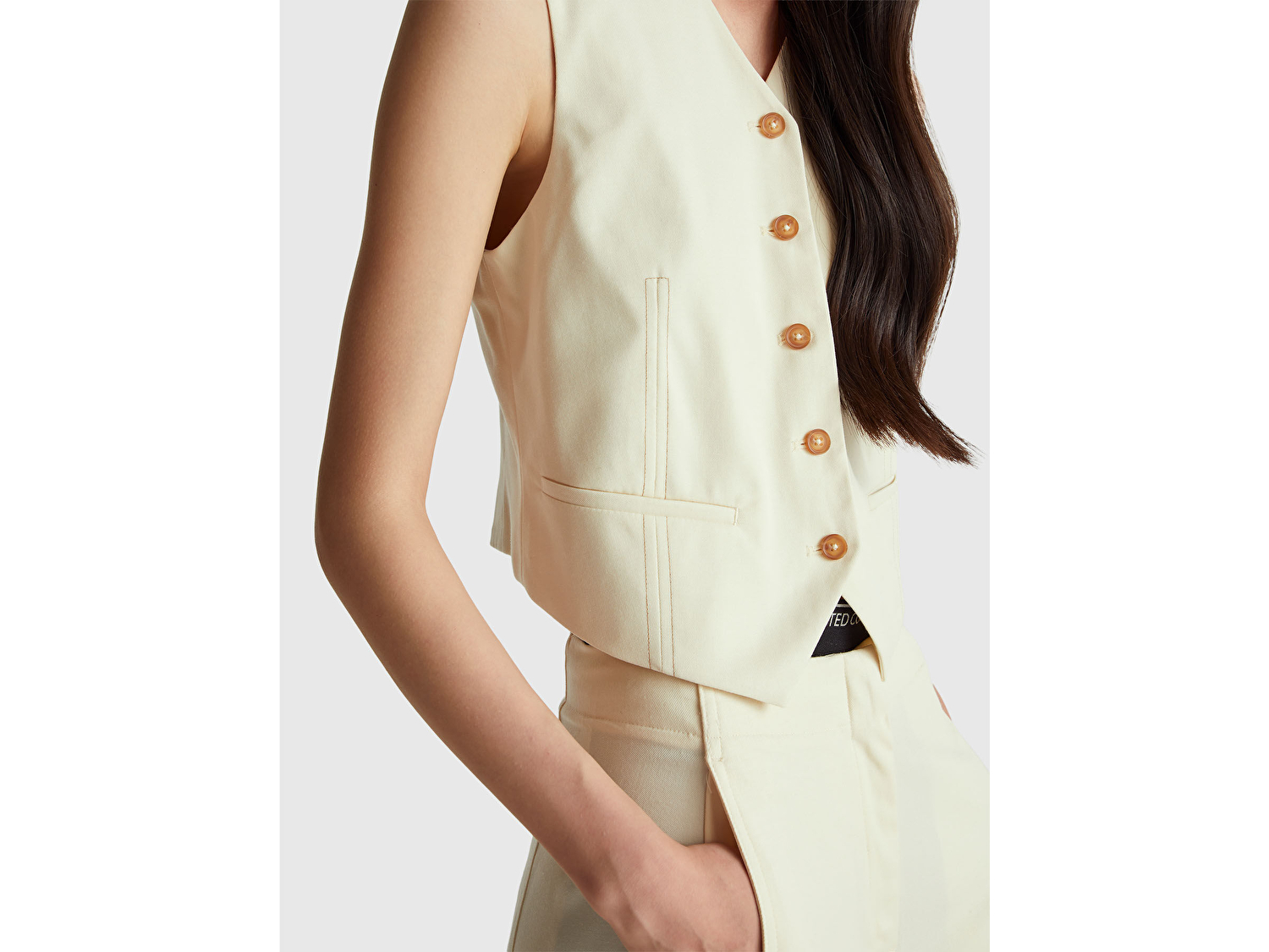 Benetton Kadın Ekru Viskoz ve Yün Karışımlı Düğmeli Yelek