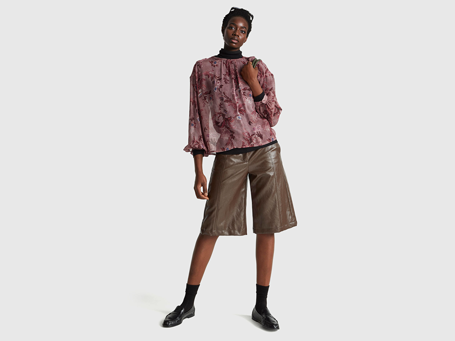 Benetton Kadın Suni Deri Bermuda Şort