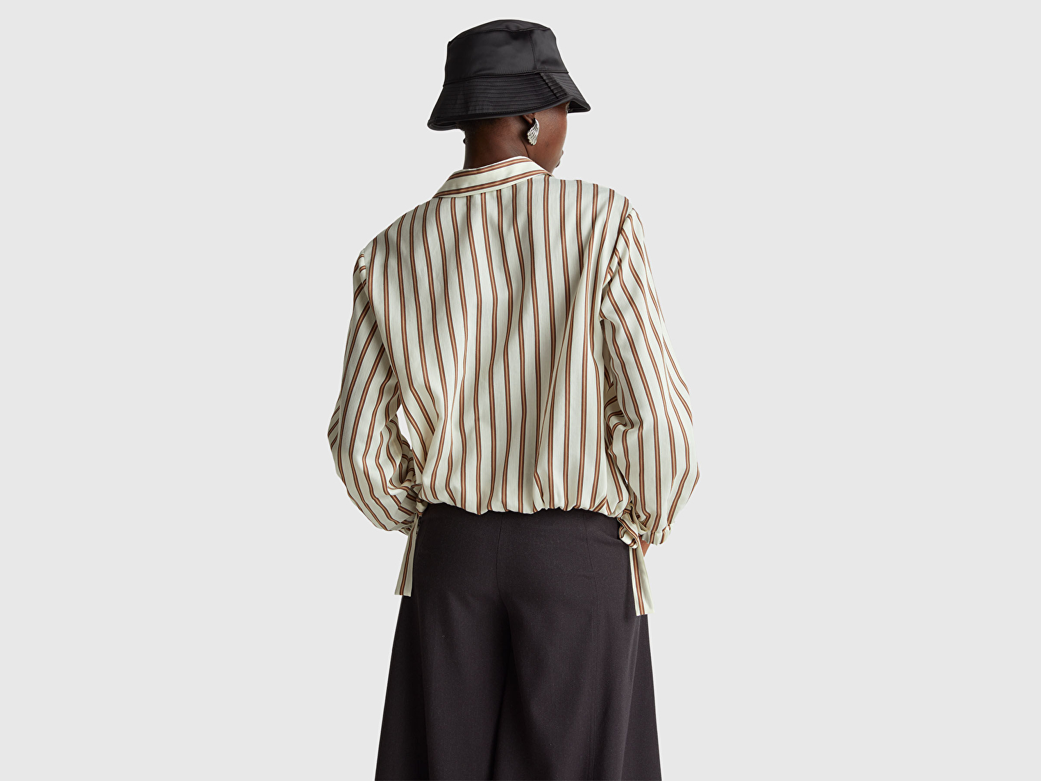 Benetton Kadın Viskoz Karışımlı Çizgili Altı Lastikli Relaxed Fit Gömlek