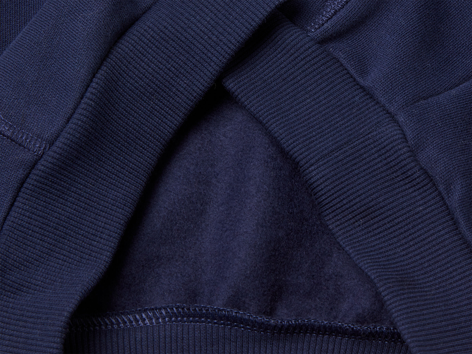 Benetton Erkek Bebek Lacivert Önü Logo Baskılı Cepli Bisiklet Yaka Regular Fit Sweatshirt