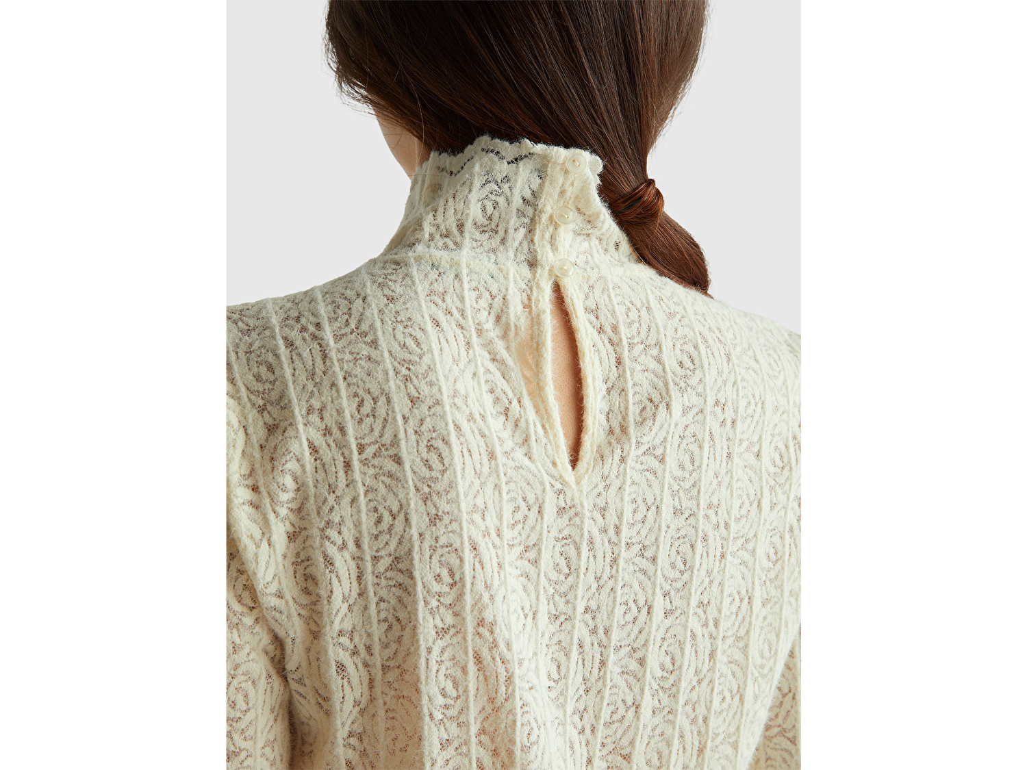 Benetton Kadın Krem Desenli Dik Yaka Bluz