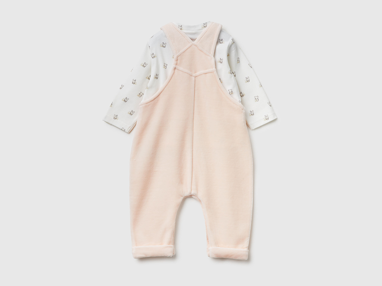 Benetton Bebek Ekru-Toz Pembe Desenli Uzun Kollu T-shirt ve Tavşan İşlemeli Salopet Takım