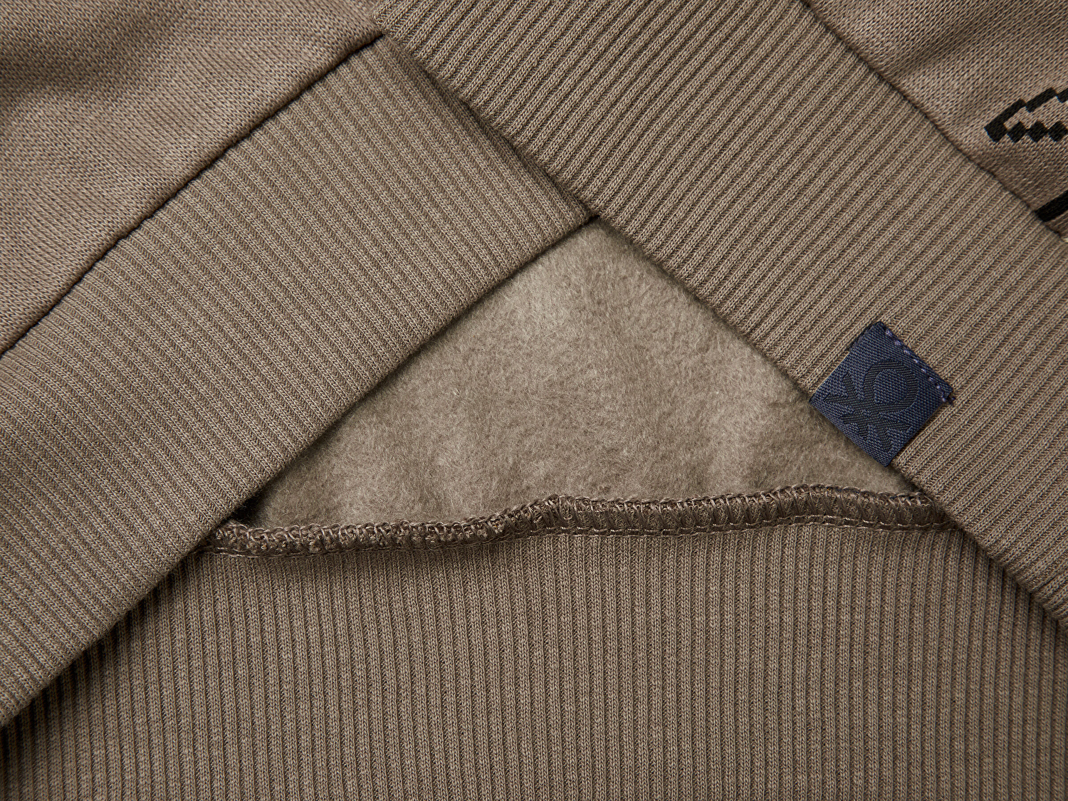 Benetton Erkek Bebek Kahverengi Baskılı Ribanalı Bisiklet Yaka Regular Fit Sweatshirt