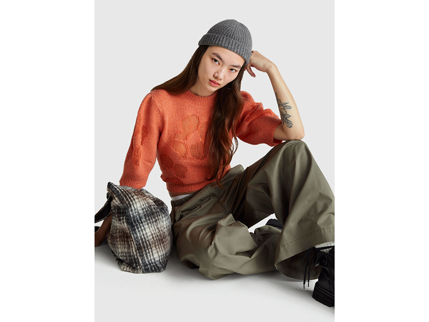 Benetton Kadın Turuncu Akrilik ve Yün Karışımlı Desenli Yarım Kol Kazak