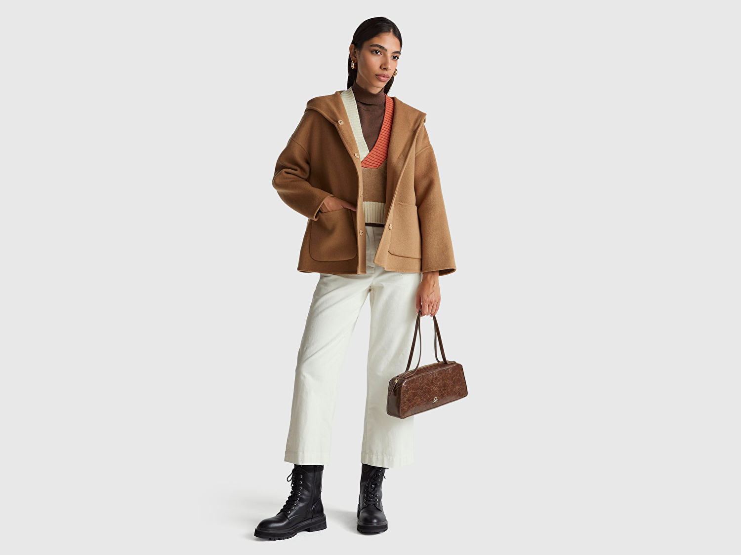 Benetton Kadın Açık Kahverengi Yün ve Viskoz Karışımlı Çift Taraflı Cepli Kapüşonlu Palto 