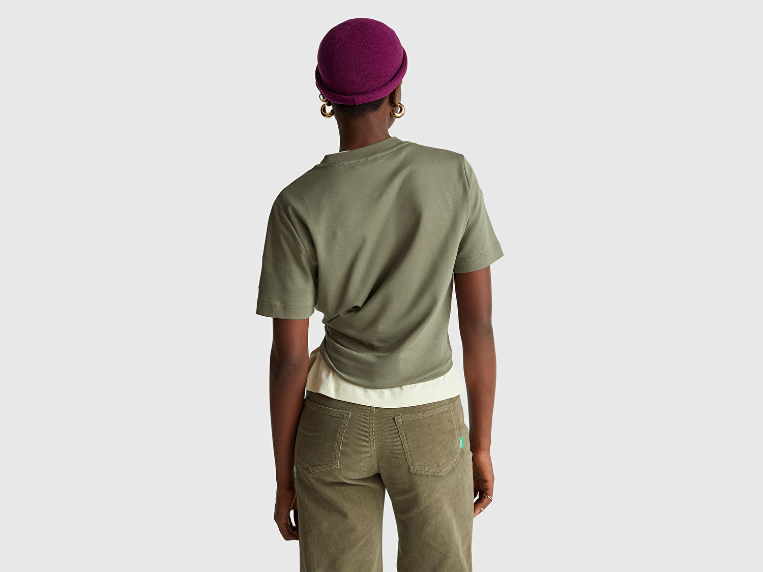 Benetton Kadın Haki %100 Pamuk Önü Çiçek İşlemeli Bisiklet Yaka T-Shirt