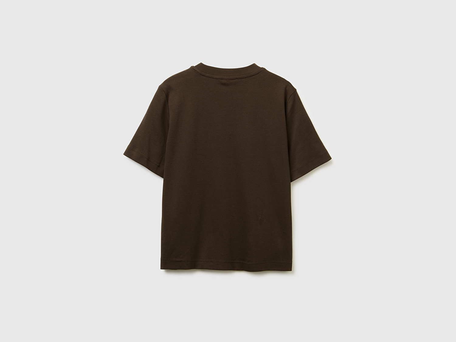 Benetton Kadın Koyu Kahverengi %100 Pamuk Önü Çiçek İşlemeli Bisiklet Yaka T-Shirt