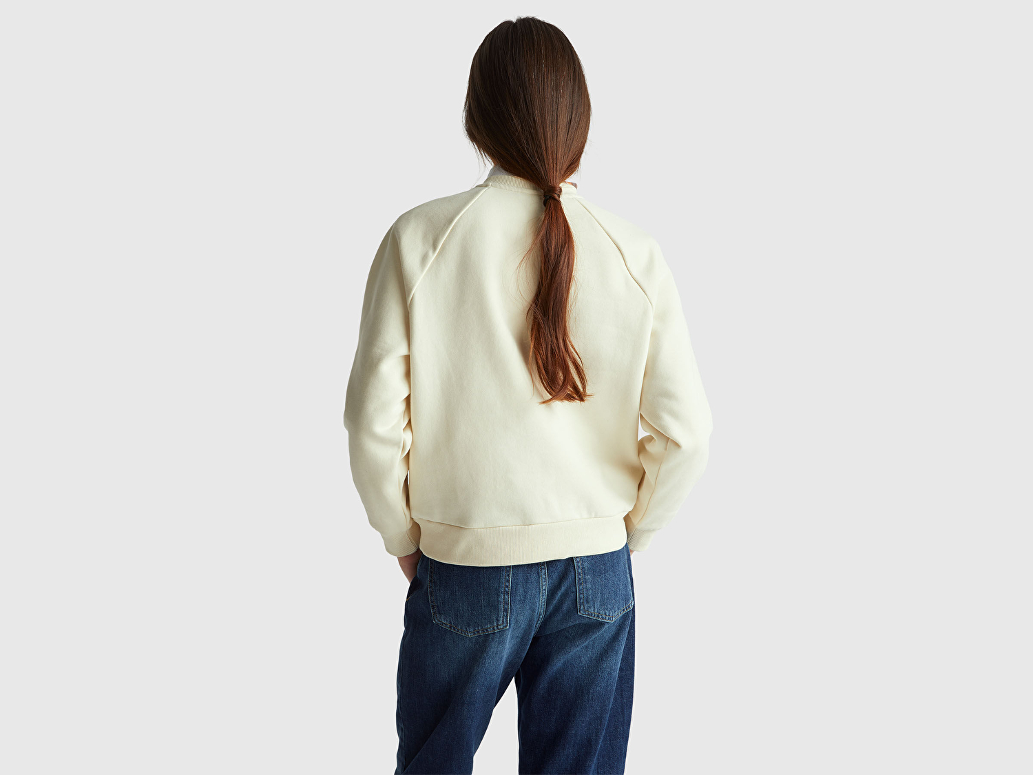 Benetton Kadın Krem Pamuk Karışımlı Önü Çiçek Desenli Bisiklet Yaka Sweatshirt