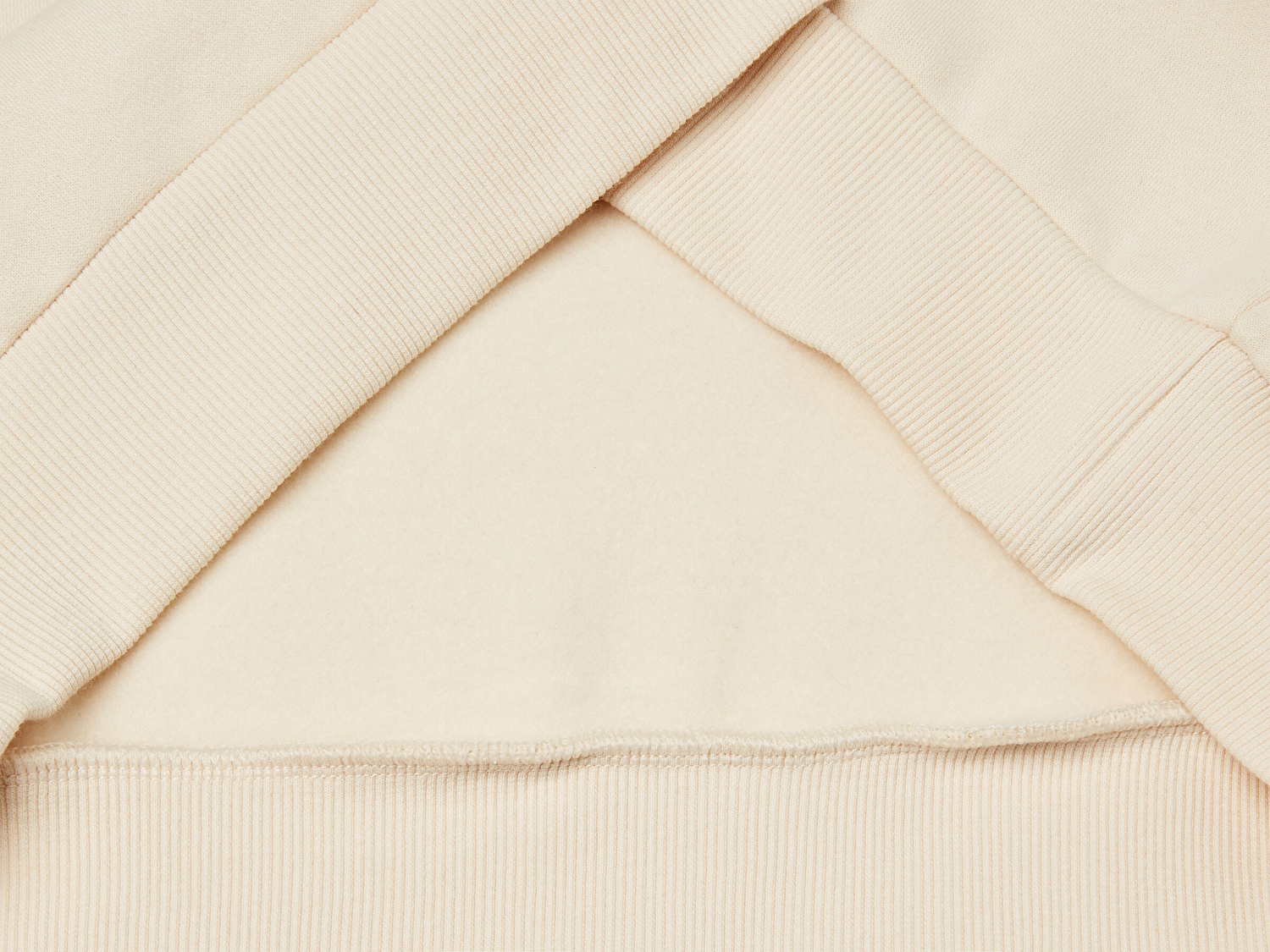 Benetton Kadın Krem Pamuk Karışımlı Önü Çiçek Desenli Bisiklet Yaka Sweatshirt