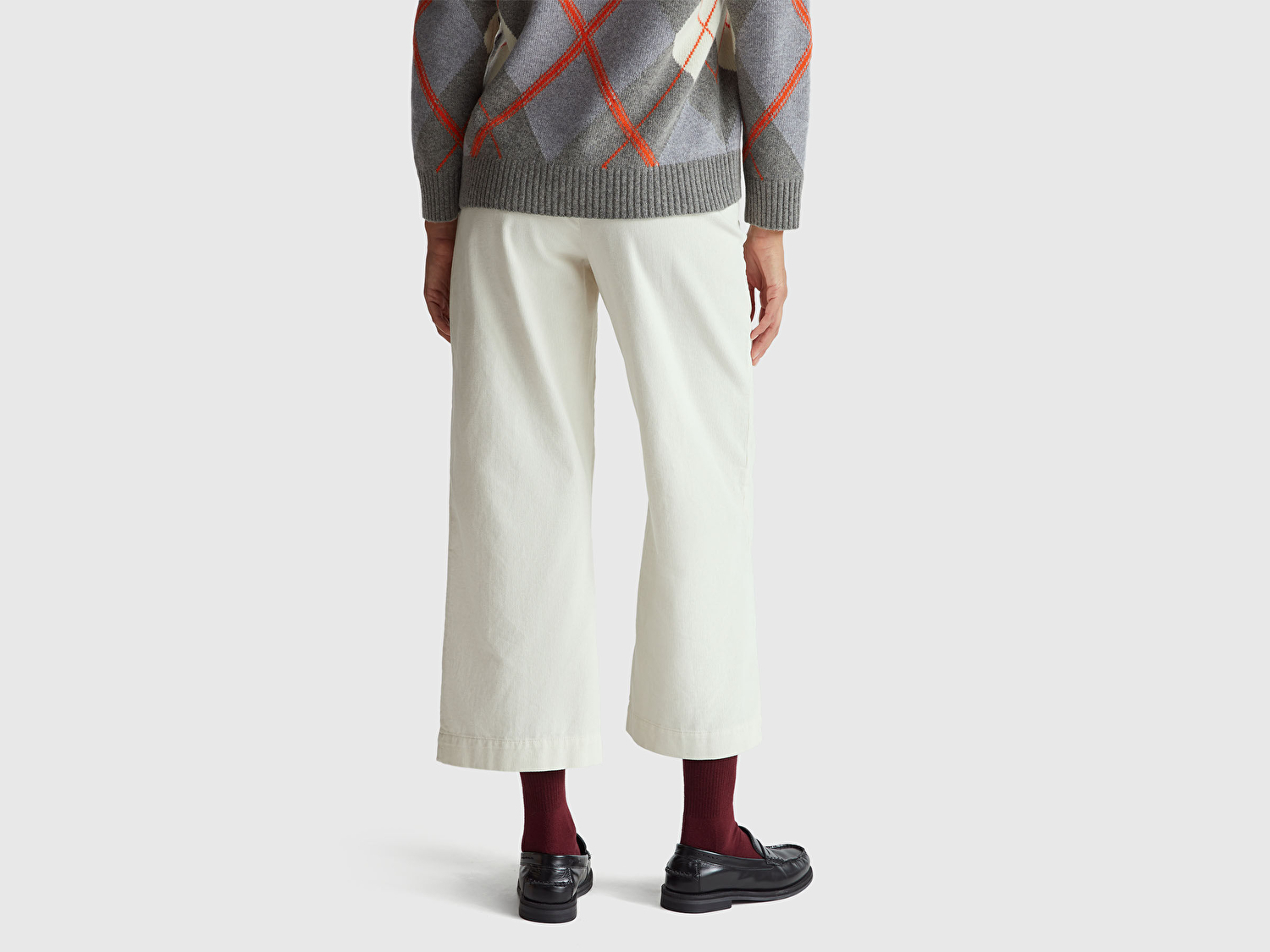 Benetton Kadın Krem %100 Pamuk Önü Yama Cepli Düz Paça Pantolon