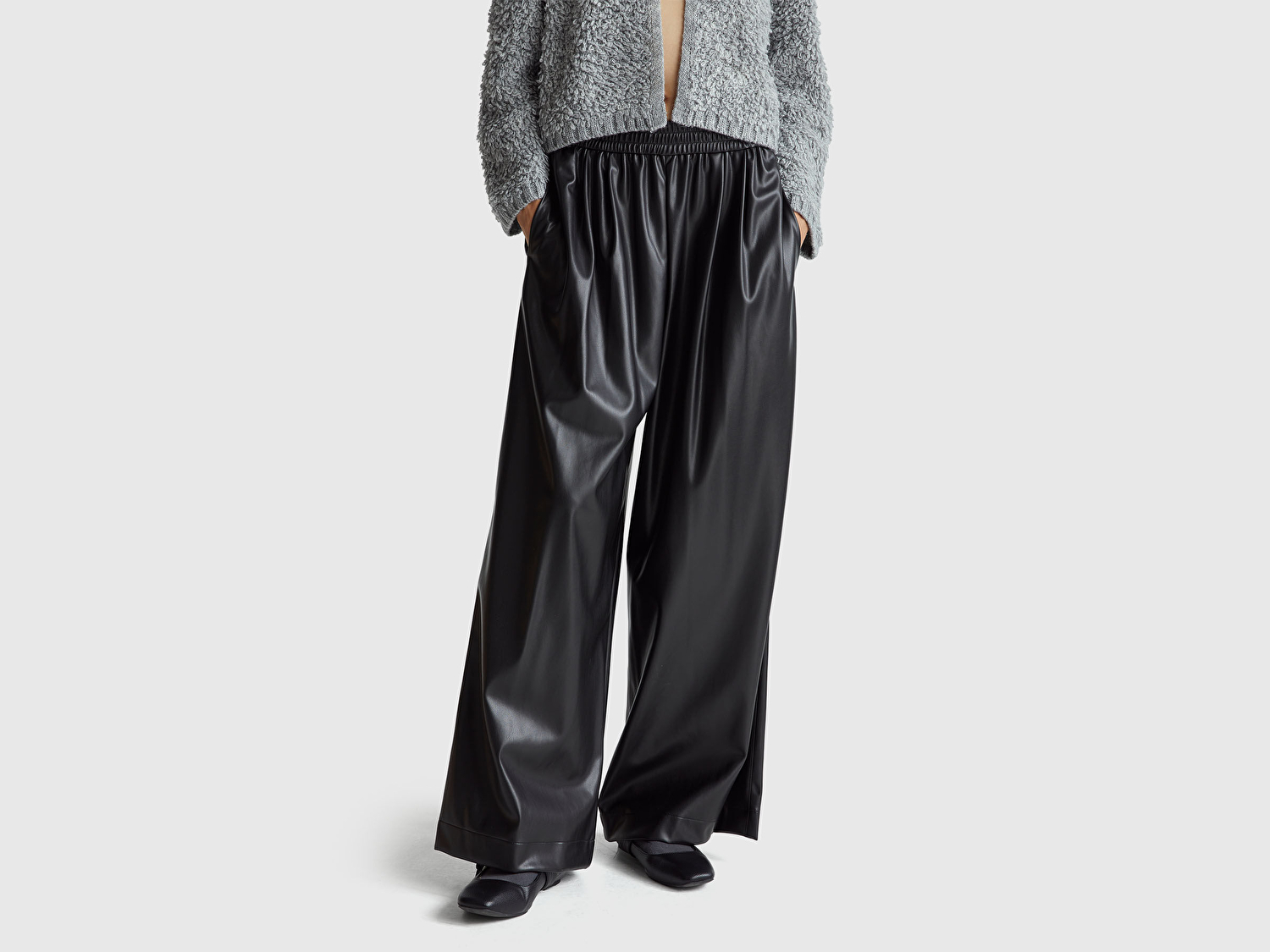 Benetton Kadın Siyah Beli Lastikli Büzgülü Geniş Paça Pantolon