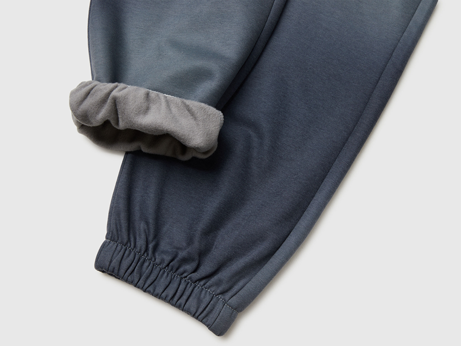 Benetton Erkek Çocuk Bej-Siyah Gölge Efektli Kişiselleştirilmiş Etiketli Jogger Eşofman Altı