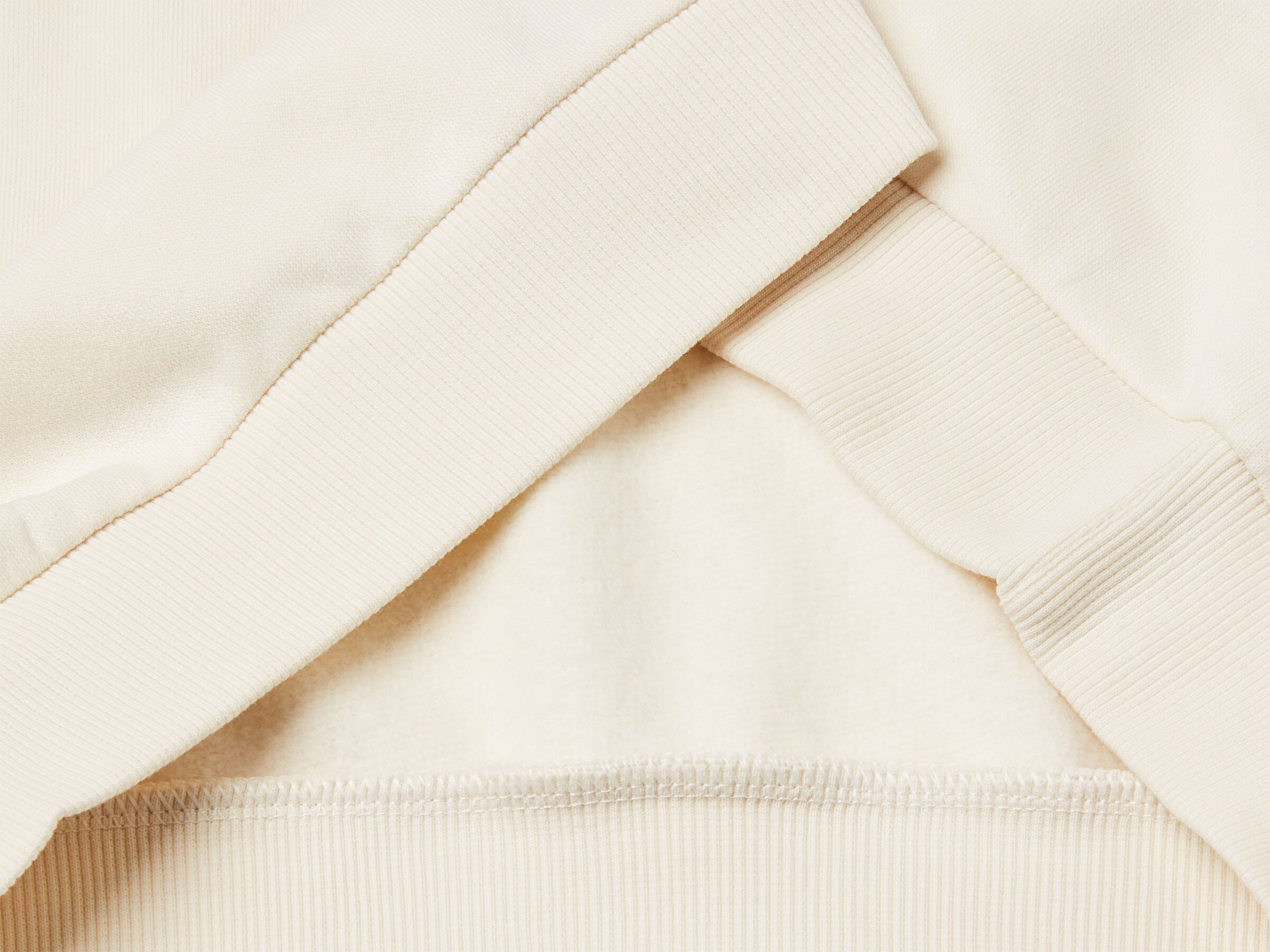 Benetton Kız Çocuk Ekru-Mavi Payet İşlemeli Nervürlü Regular Fit Kapüşonlu Sweatshirt