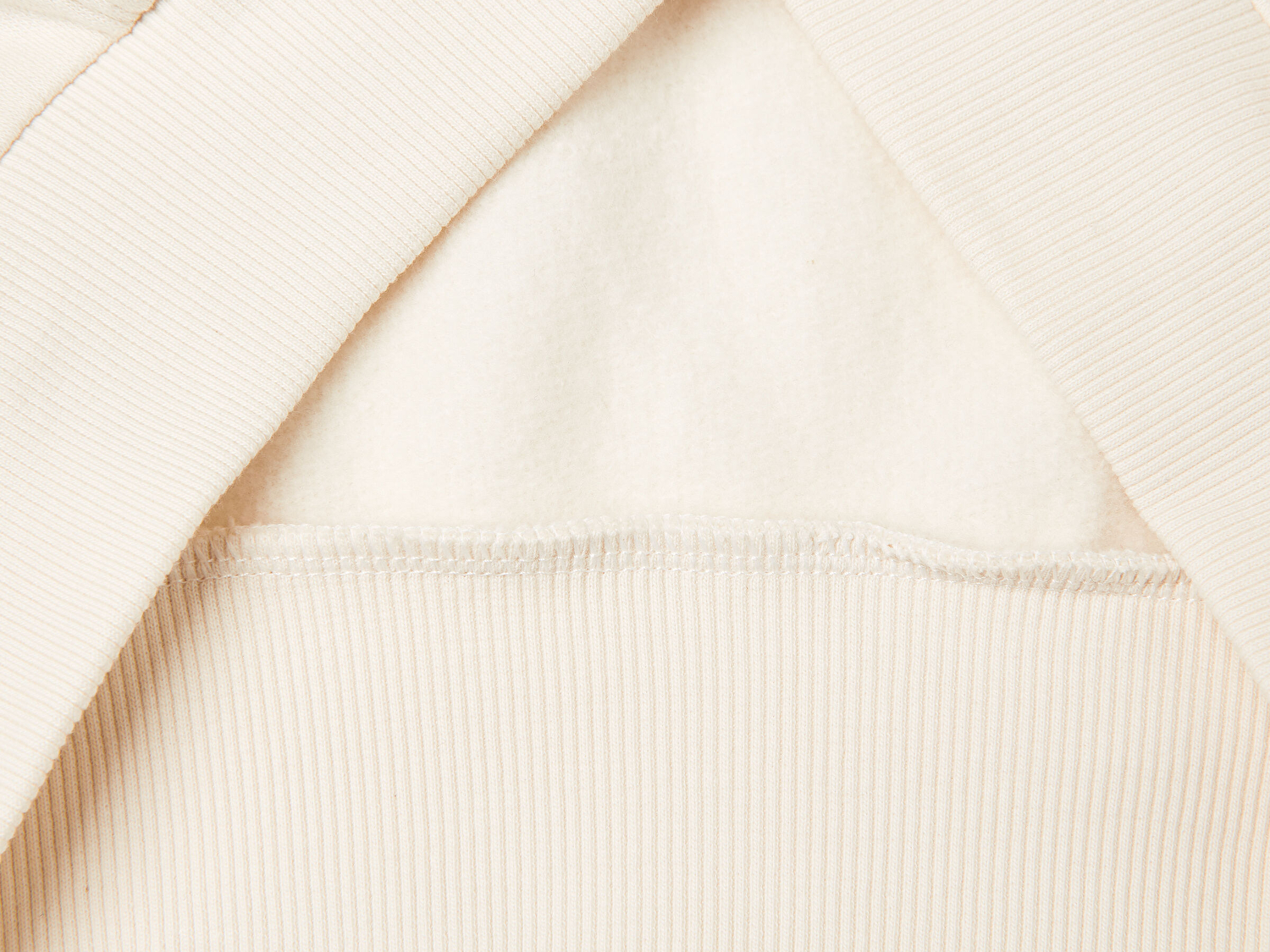 Benetton Kız Çocuk Ekru Önü Payetli Logolu Cepli Kapüşonlu Sweatshirt