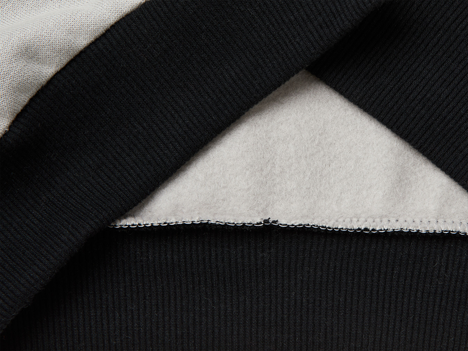 Benetton Erkek Çocuk Gri-Krem Önü Logo Baskılı Nervürlü Sweatshirt