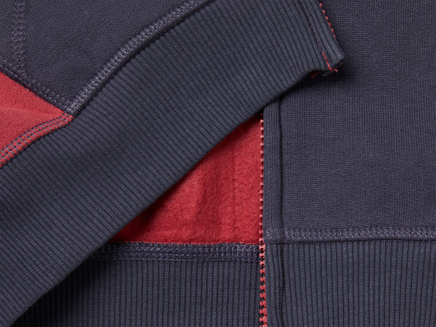 Benetton Erkek Çocuk Bordo-Gri Önü Logo Baskılı Cepli Fermuarlı Sweatshirt