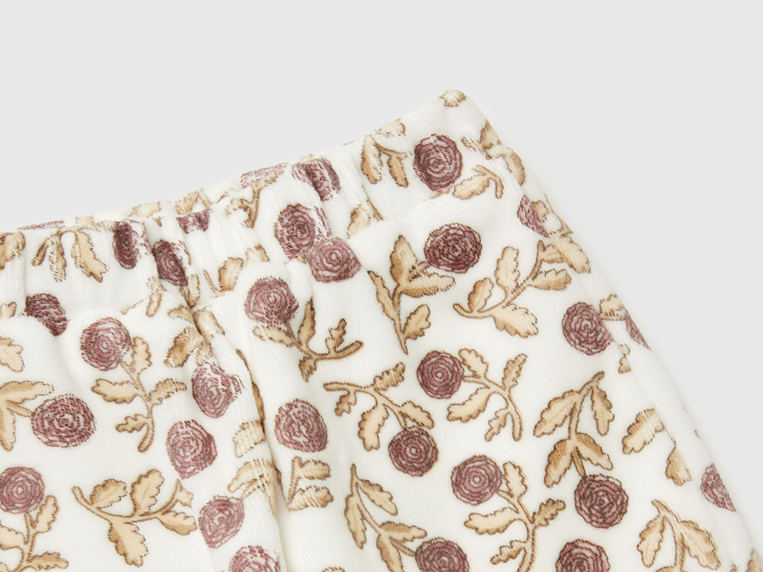 Benetton Bebek Ekru Tamamı Desenli Fırfır Detaylı Çıtçıtlı Üst ve Alt Eşofman Takım