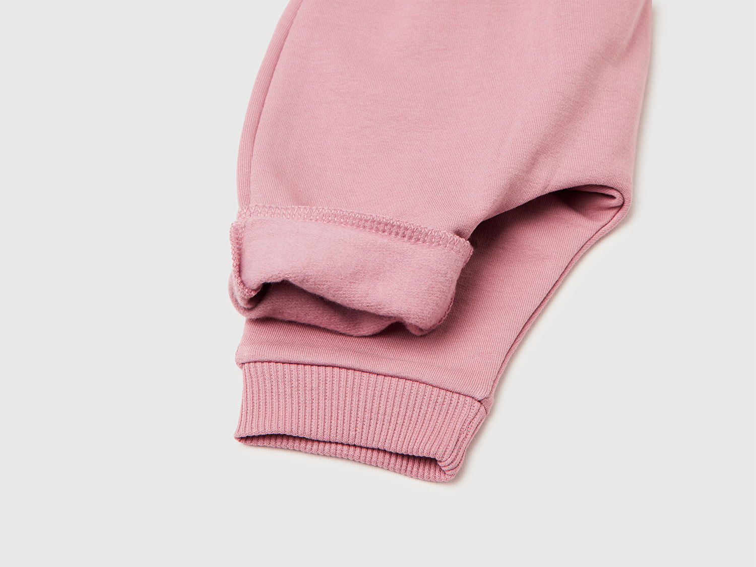 Benetton Bebek Gül Kurusu Arkası Logo Yama Cepli Beli Lastikli İpli  Eşofman Altı