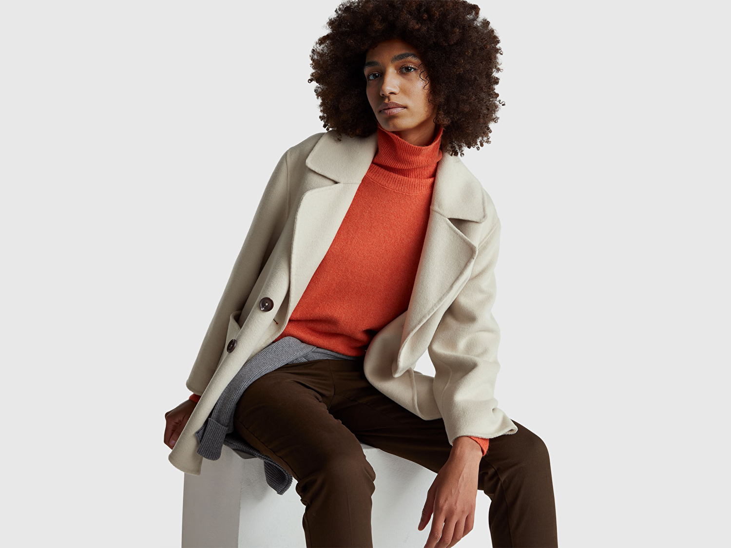 Benetton Kadın Turuncu Akrilik ve Yün Karışımlı Düşük Omuzlu Balıkçı Yaka Kazak