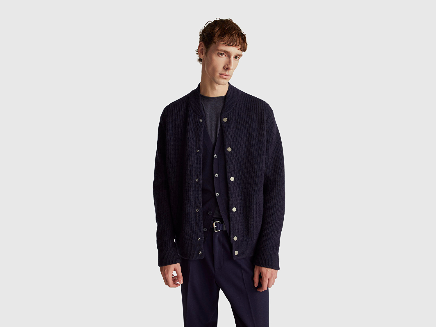 Benetton Erkek Lacivert Yün Karışımlı Önü Cep Detaylı Çıtçıt Düğmeli Hırka