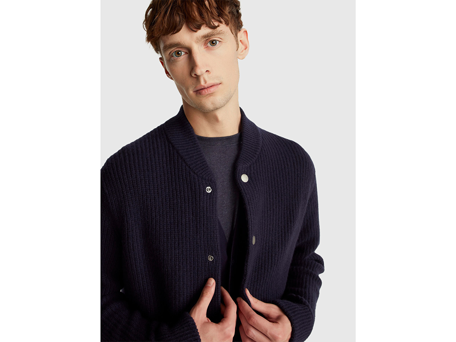 Benetton Erkek Lacivert Yün Karışımlı Önü Cep Detaylı Çıtçıt Düğmeli Hırka