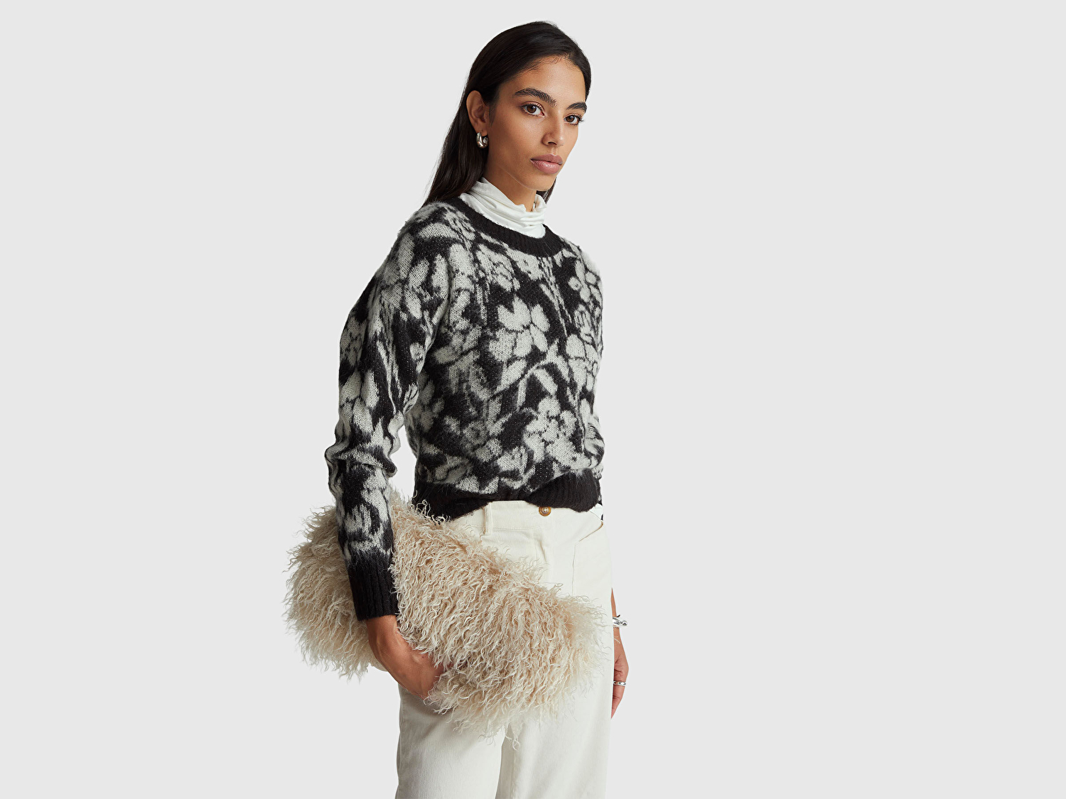 Benetton Kadın Siyah Akrilik Karışımlı Desenli Ribana Detaylı Bisiklet Yaka Kazak