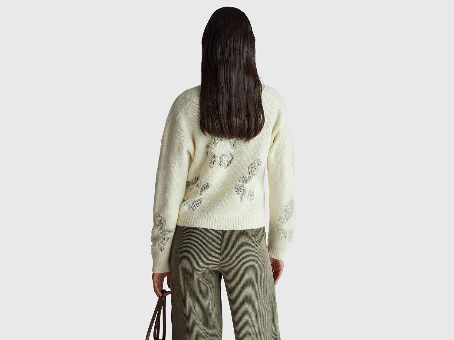 Benetton Kadın Krem Akrilik ve Yün Karışımlı Desenli Bisiklet Yaka Kazak