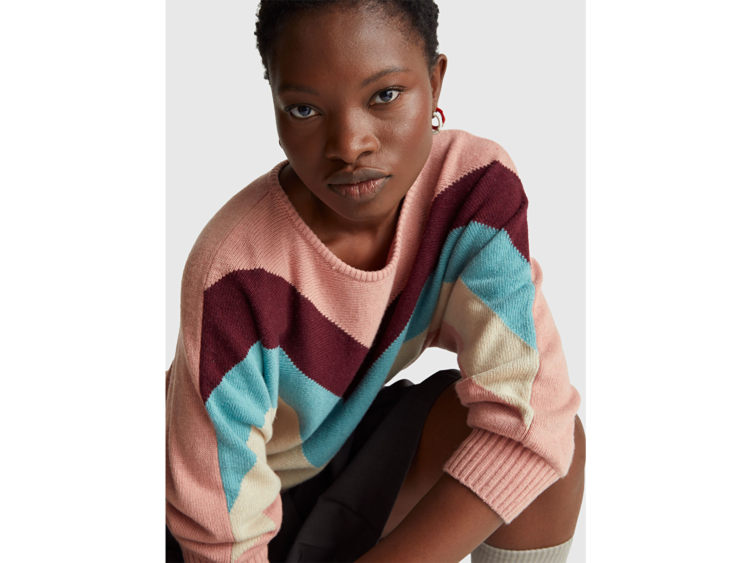 Benetton Kadın Gül Kurusu Kaşmir Karışımlı Desenli Kayık Yaka Stranger Things Kazak