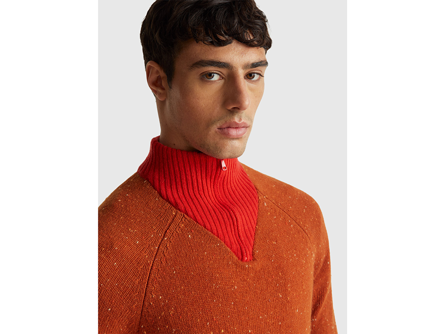 Benetton Erkek Turuncu  Yün Viskoz Karışımlı Yarım Fermuarlı Dik Yaka Stranger Things Kazak