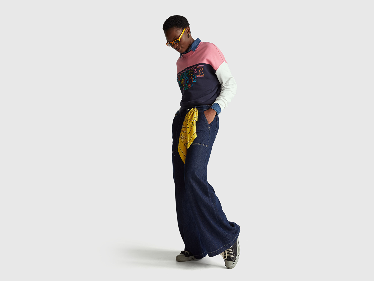 Benetton Kadın Lacivert Mix  %100 Pamuk Renk Bloklu Stranger Things Baskılı Sweatshirt