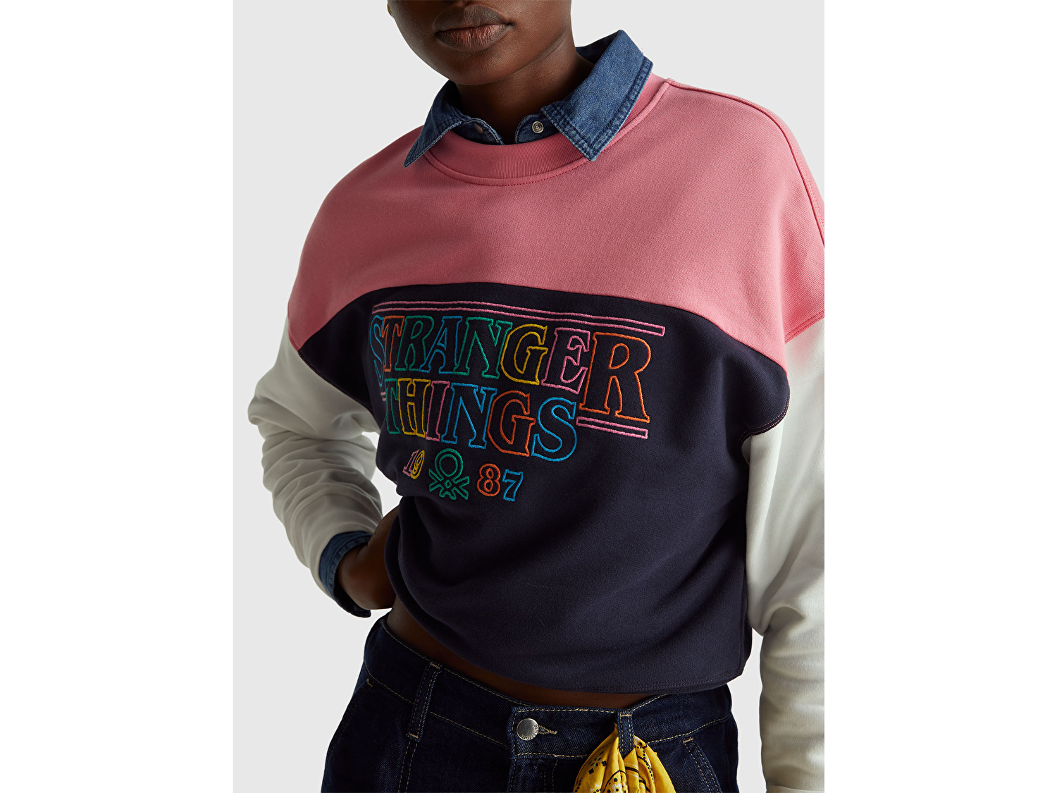 Benetton Kadın Lacivert Mix  %100 Pamuk Renk Bloklu Stranger Things Baskılı Sweatshirt