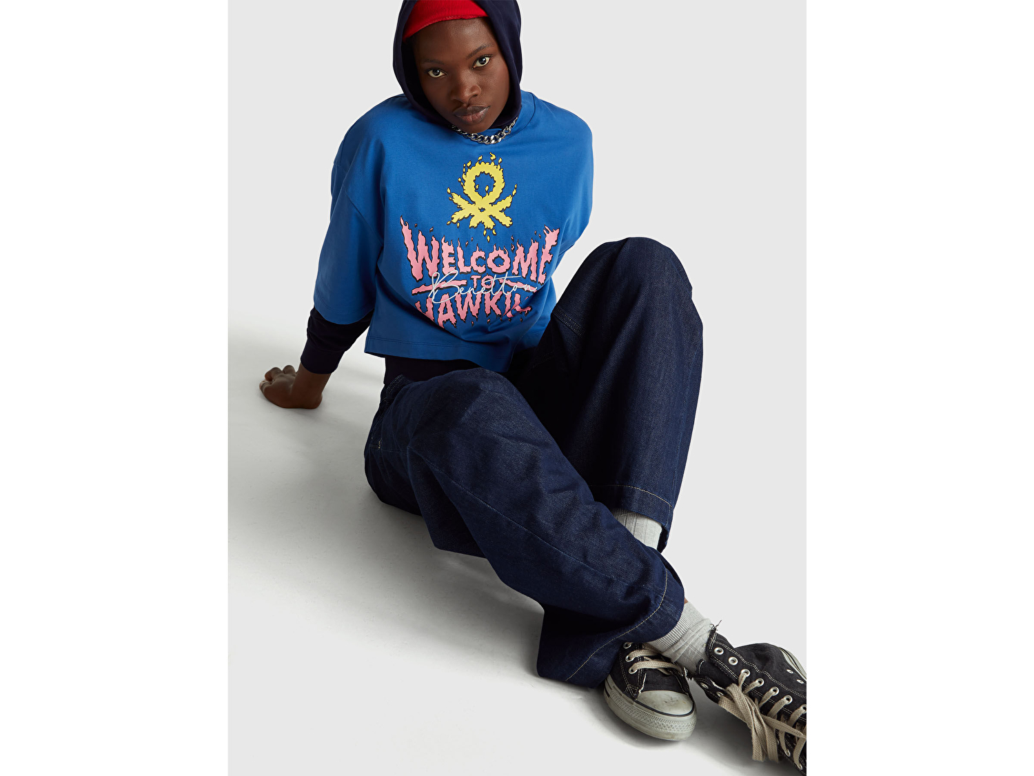 Benetton Kadın Mavi  %100 Pamuk Boxy Fit Crop Stranger Things Baskılı T-shirt