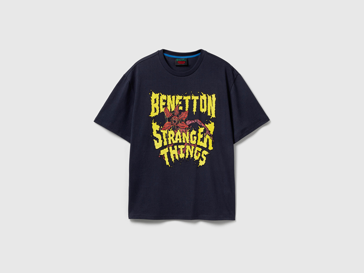 Benetton Erkek Lacivert  %100 Pamuk Regular Fit Stranger Things Baskılı T-Shirt