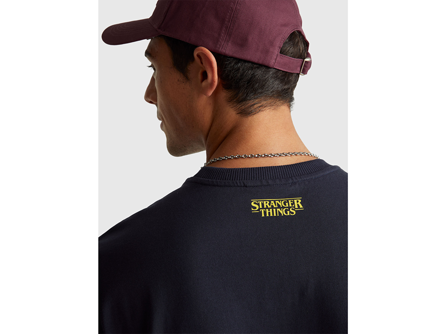 Benetton Erkek Lacivert  %100 Pamuk Regular Fit Stranger Things Baskılı T-Shirt