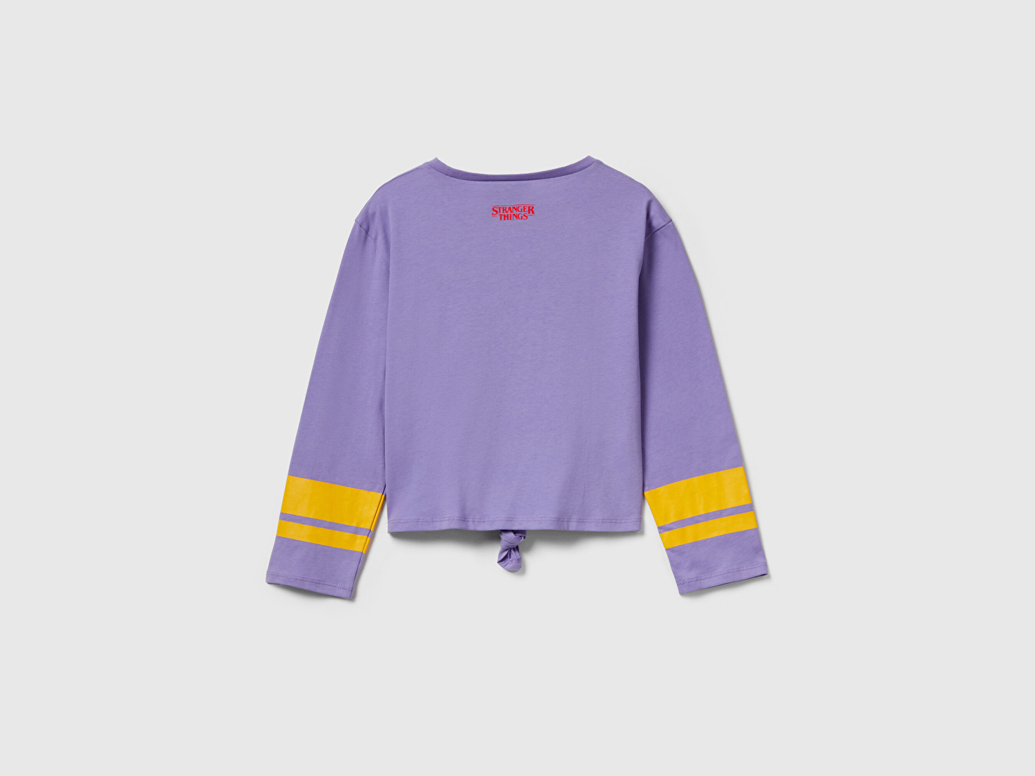 Benetton Kız Çocuk Lila %100 Pamuk Stranger Things Ön Düğüm Detaylı Kol Şerit Baskılı T-Shirt