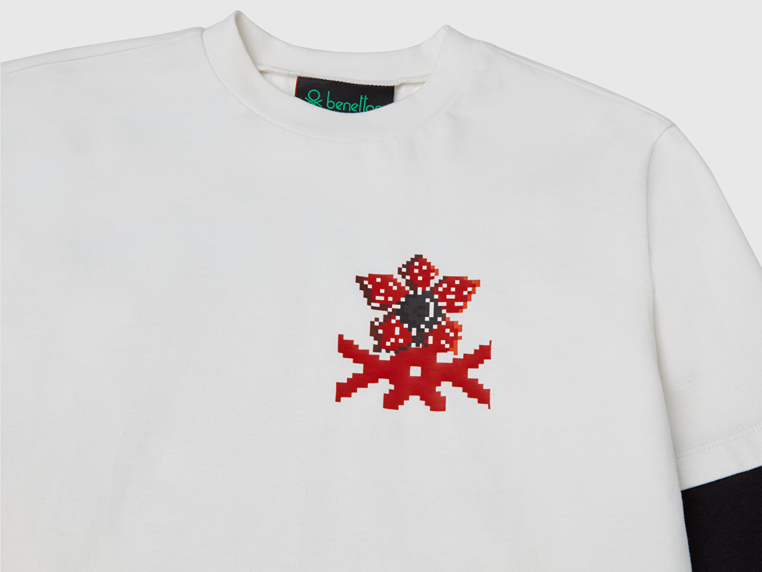 Benetton Erkek Çocuk %100 Pamuk Stranger Things Çift Kollu Baskılı Uzun Kollu T-Shirt