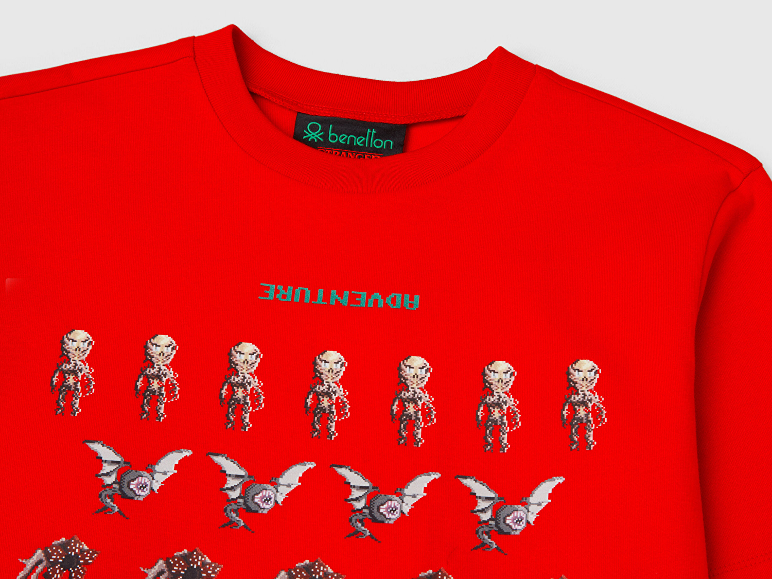 Benetton Erkek Çocuk %100 Pamuk Stranger Things Çift Kollu Baskılı Uzun Kollu T-Shirt