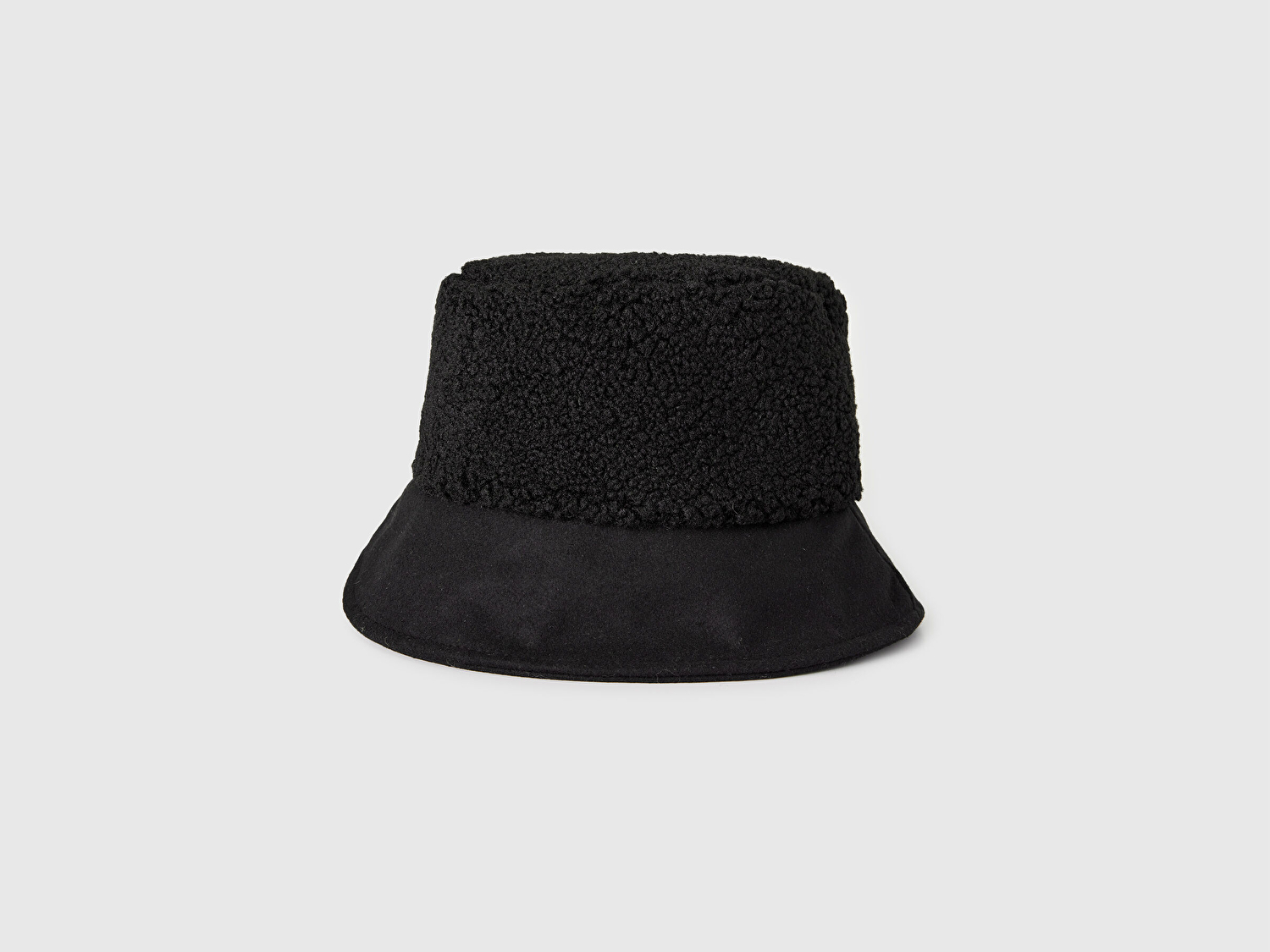Benetton Kadın Siyah Pamuk Karışımlı Logo Detaylı Suni Kürk Bucket Şapka