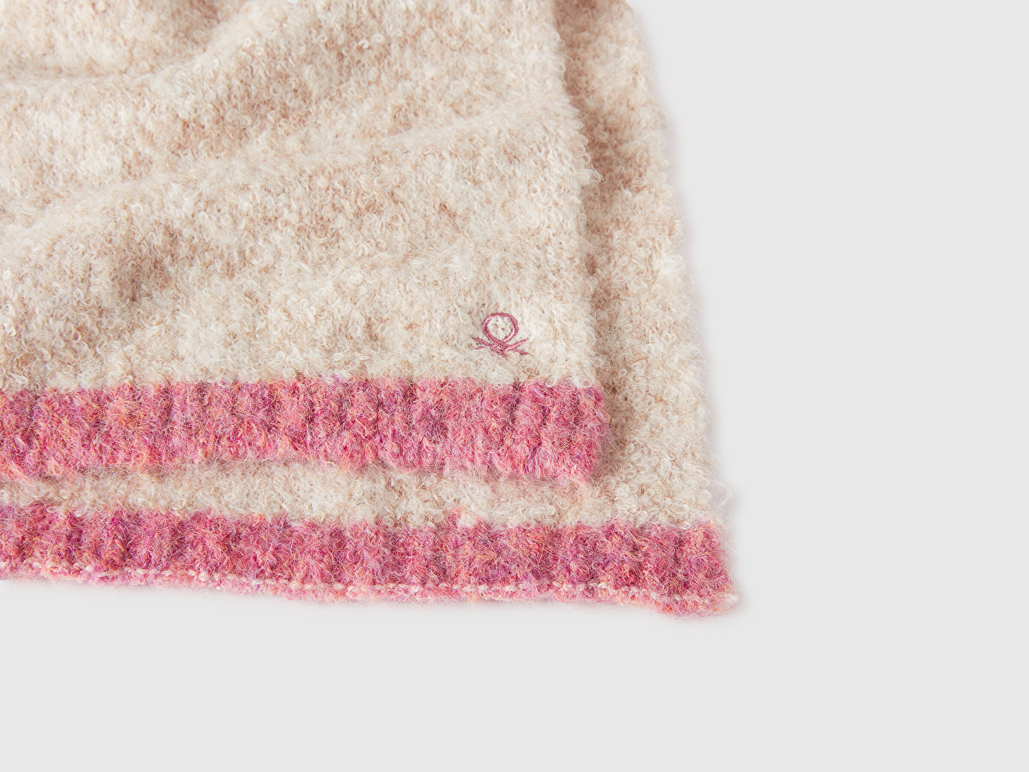 Benetton Kız Çocuk Ekru Yün Karışımlı Logo Detaylı Atkı