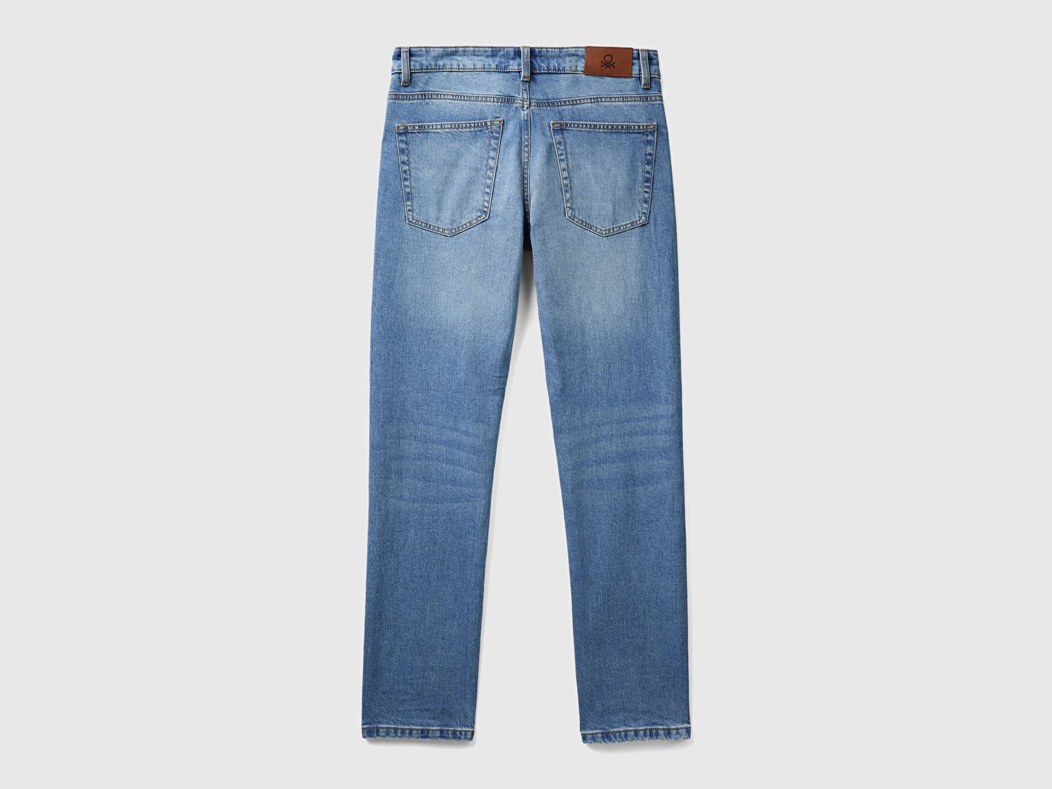 Benetton Erkek Açık Mavi Pamuk Karışımlı Arkası Logo Etiketli Cepli Slim Fit Denim Pantolon