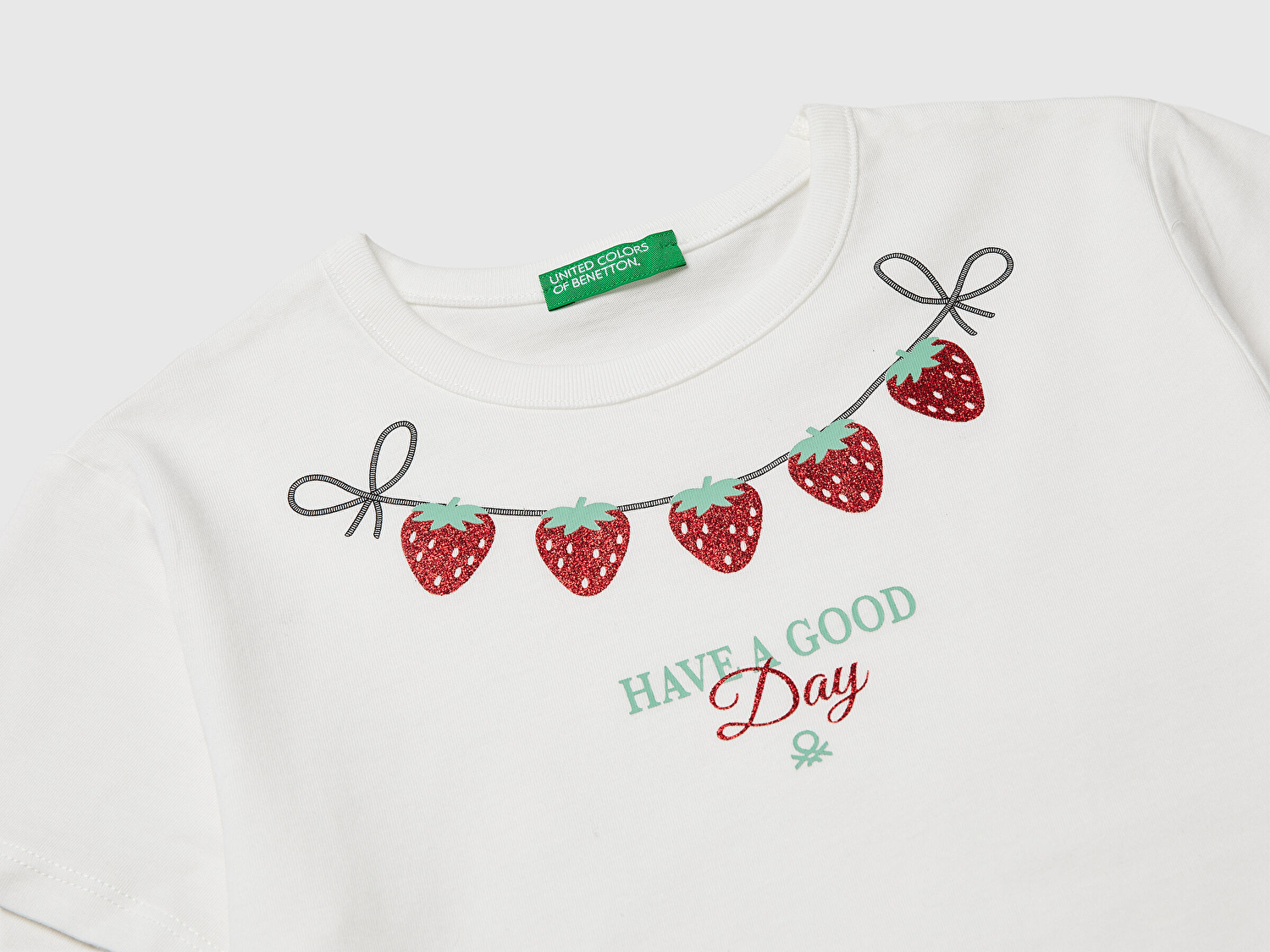 Benetton Kız Çocuk Beyaz Simli Grafik Baskılı Yuvarlak Yaka T-Shirt