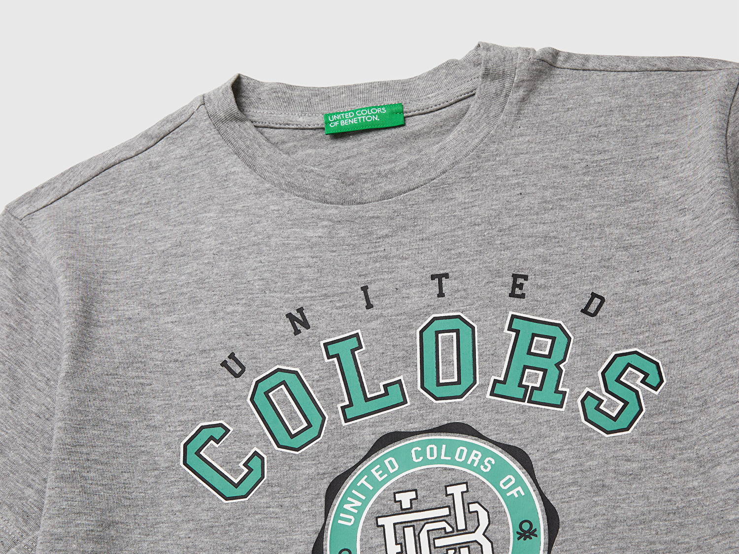 Benetton Erkek Çocuk Gri melanj Önü Logo Baskılı Bisiklet Yaka T-Shirt