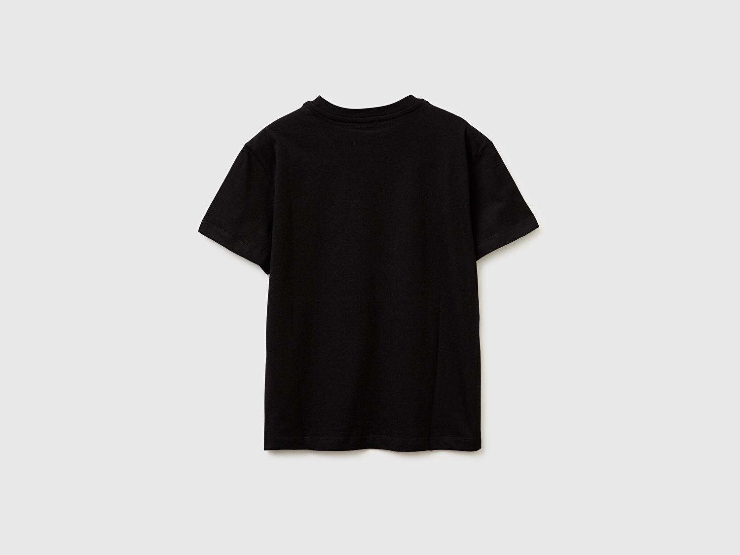 Benetton Erkek Çocuk Siyah Önü Logo Baskılı Bisiklet Yaka T-Shirt