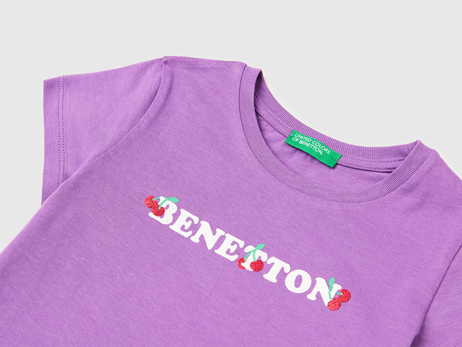 Benetton Kız Bebek Mor Simli Grafik Baskılı Kısa Kollu Ribanalı Yaka T-Shirt