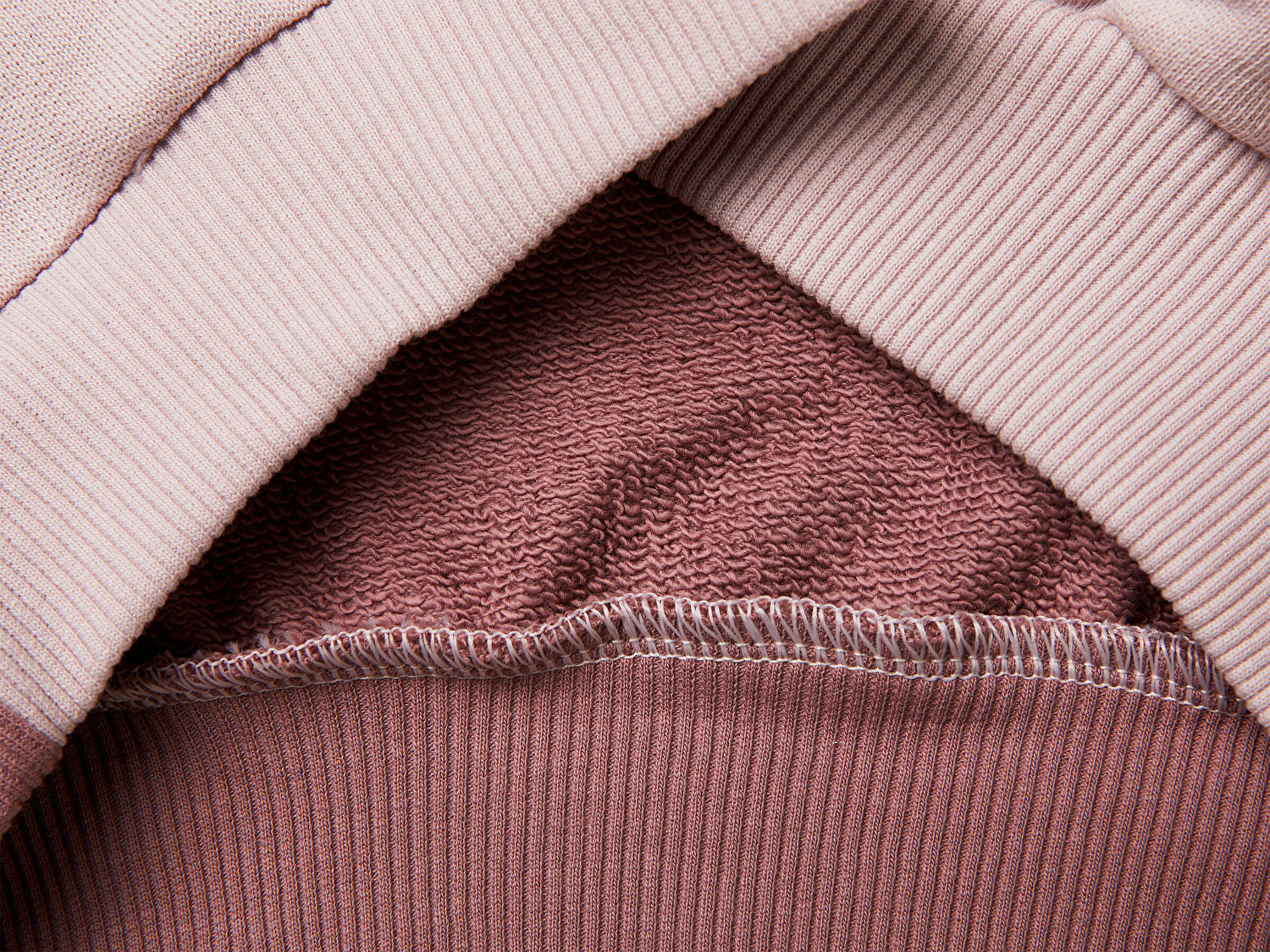 Benetton Kız Çocuk Lacivert Renkli Baskılı Kontrast Detaylı Logolu Bisiklet Yaka Sweatshirt