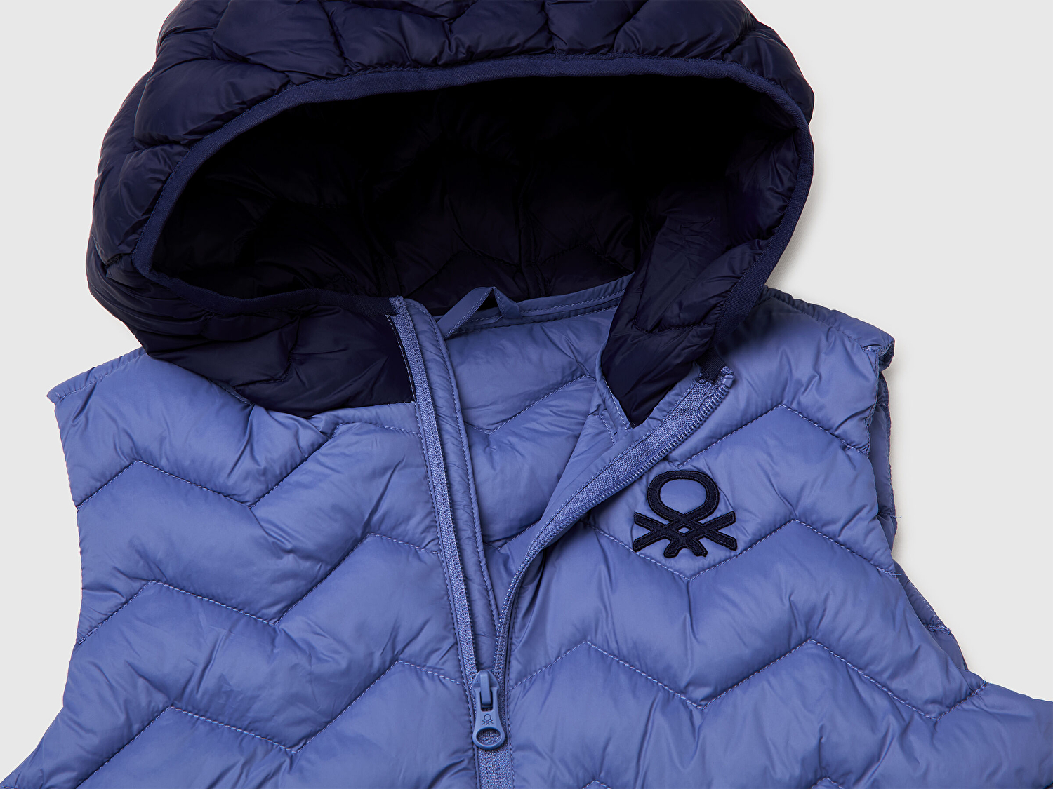 Benetton Erkek Çocuk Havacı Mavi Logo Detaylı Kapüşonlu Yelek